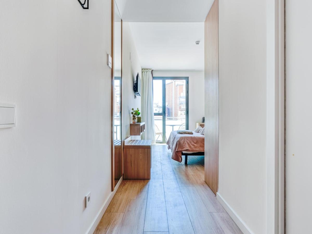 Limehome Barcelona Carrer De Besalu 82 Zewnętrze zdjęcie