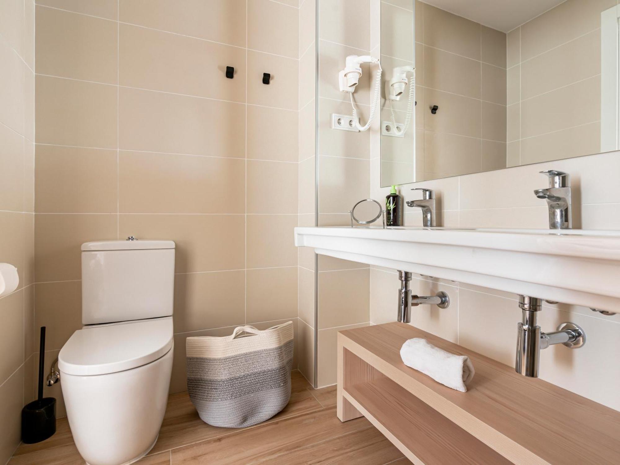 Limehome Barcelona Carrer De Besalu 82 Zewnętrze zdjęcie