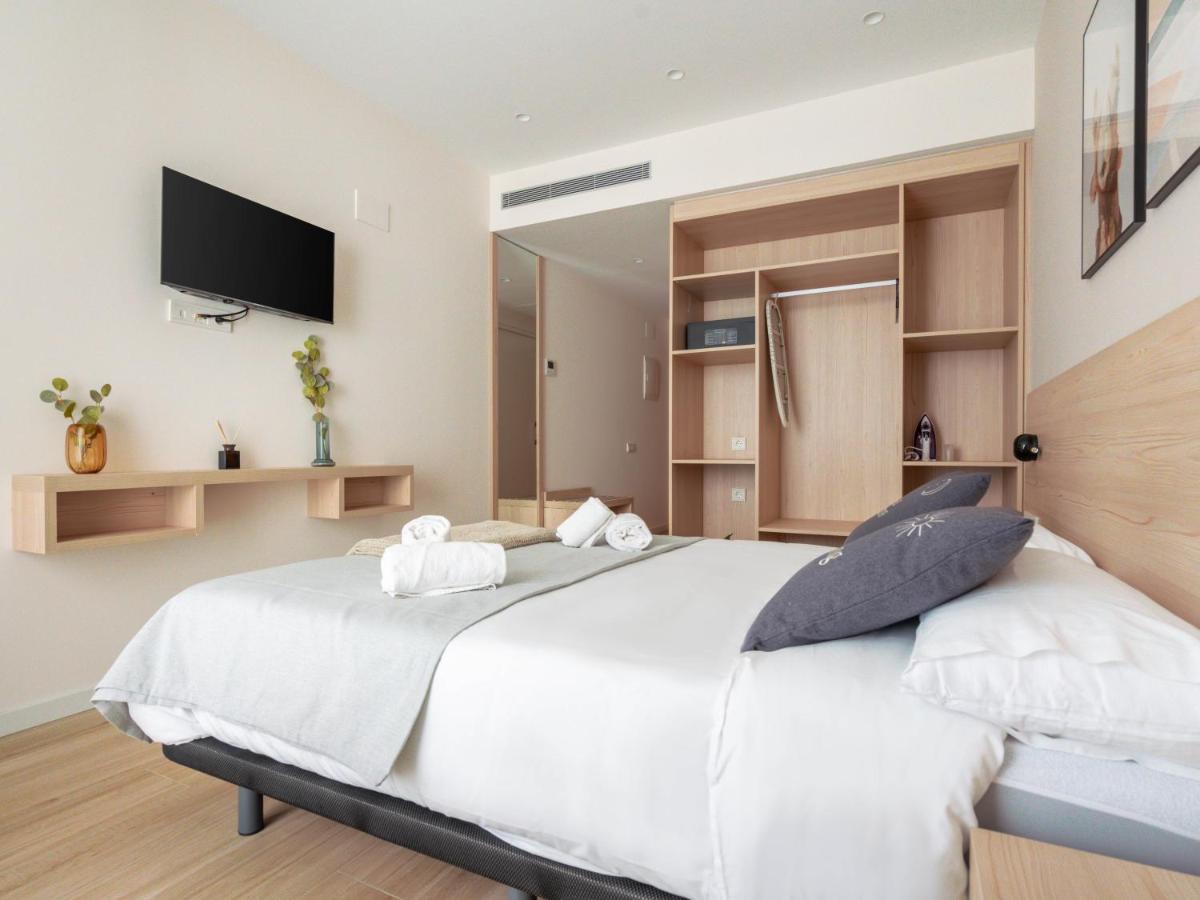 Limehome Barcelona Carrer De Besalu 82 Zewnętrze zdjęcie