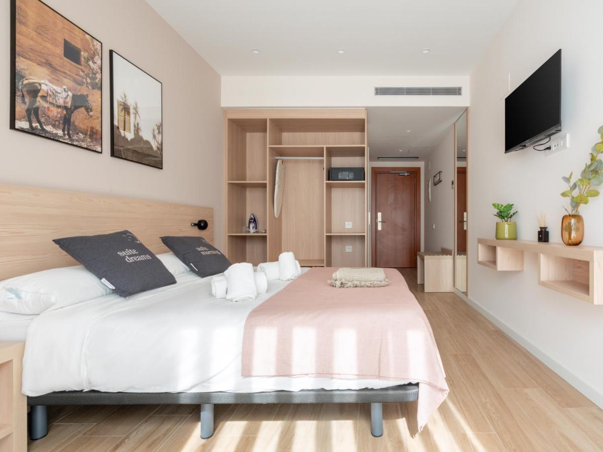Limehome Barcelona Carrer De Besalu 82 Zewnętrze zdjęcie