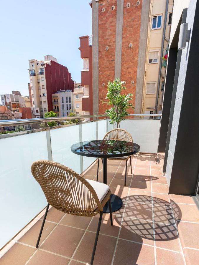 Limehome Barcelona Carrer De Besalu 82 Zewnętrze zdjęcie