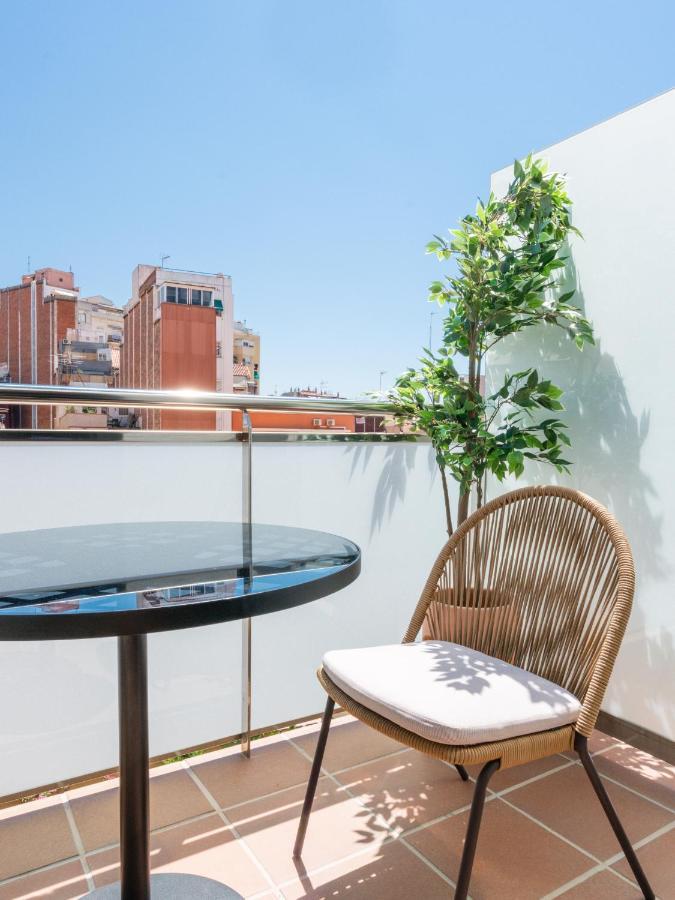 Limehome Barcelona Carrer De Besalu 82 Zewnętrze zdjęcie